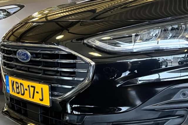 Ford Focus (2022) thumbnail 5