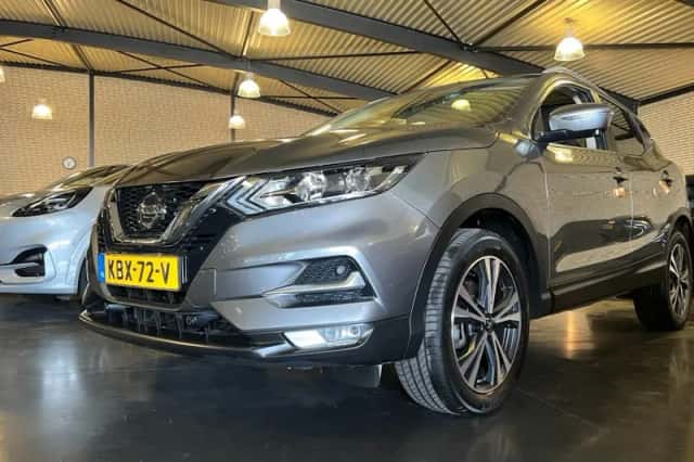 Nissan Qashqai (2021) thumbnail 3