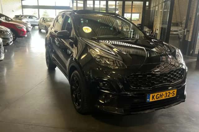 Kia Sportage (2021) thumbnail 3