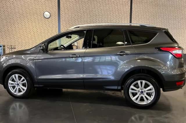 Ford Kuga (2017) thumbnail 5