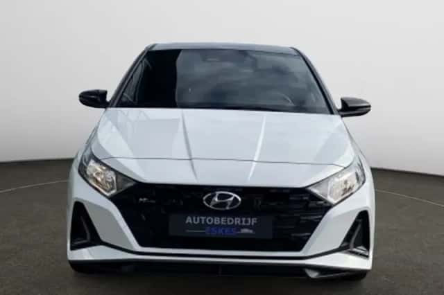 Hyundai i20 (2023) thumbnail 3