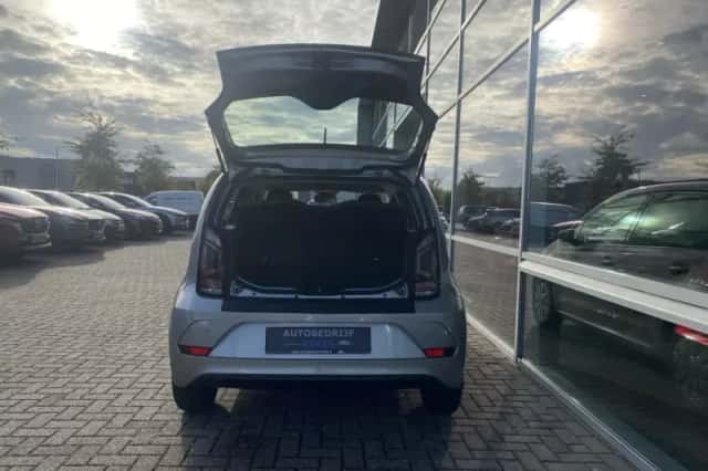 Volkswagen Up! (2016) thumbnail 5