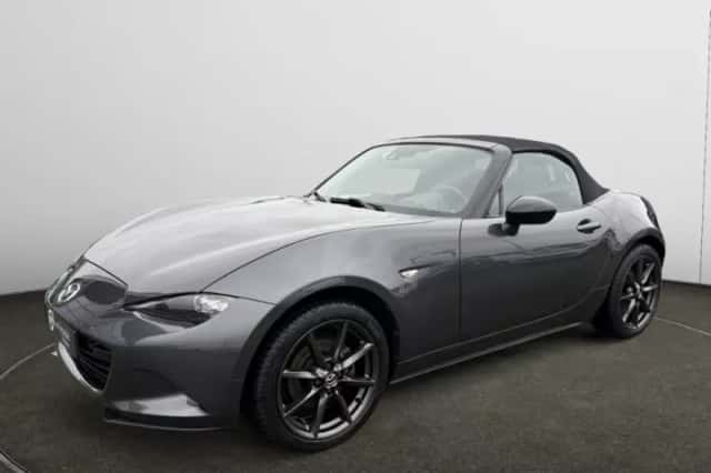 Mazda MX-5 (2017) thumbnail 1