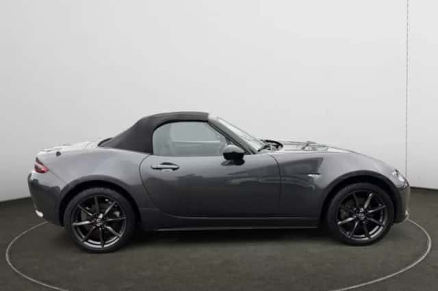 Mazda MX-5 (2017) thumbnail 6