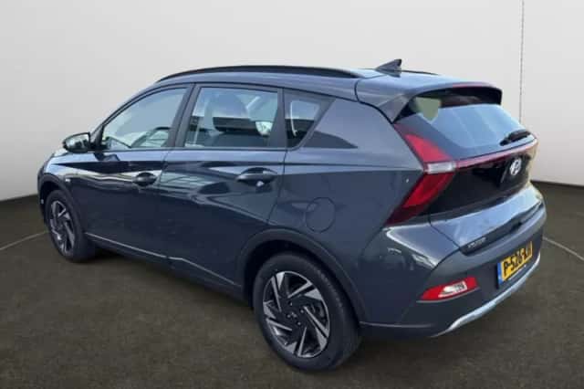 Hyundai Bayon (2022) thumbnail 3