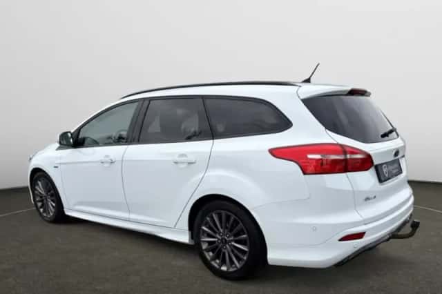 Ford Focus (2017) thumbnail 3