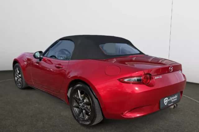 Mazda MX-5 (2016) thumbnail 5