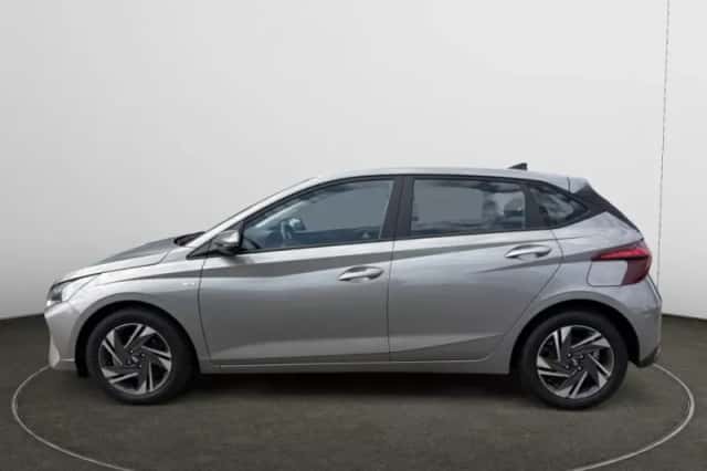 Hyundai i20 (2022) thumbnail 2