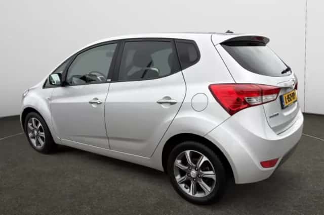 Hyundai ix20 (2016) thumbnail 3