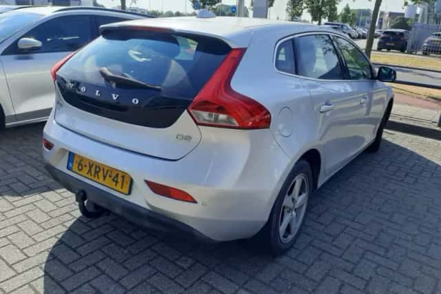 Volvo V40 (2014) thumbnail 3
