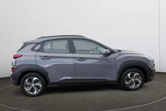 Hyundai Kona (2023) thumbnail 6