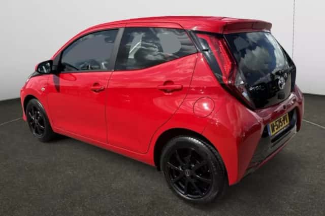Toyota Aygo (2021) thumbnail 3