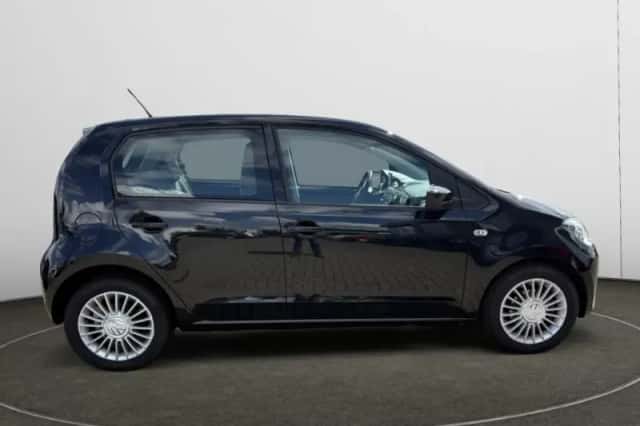 Volkswagen Up! (2016) thumbnail 6