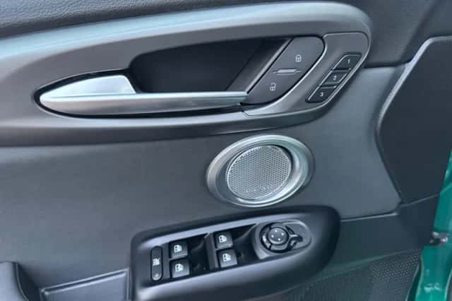 Alfa Romeo Tonale (2023) thumbnail 7