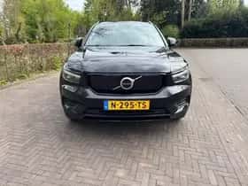 Volvo XC40 (2021) thumbnail 2