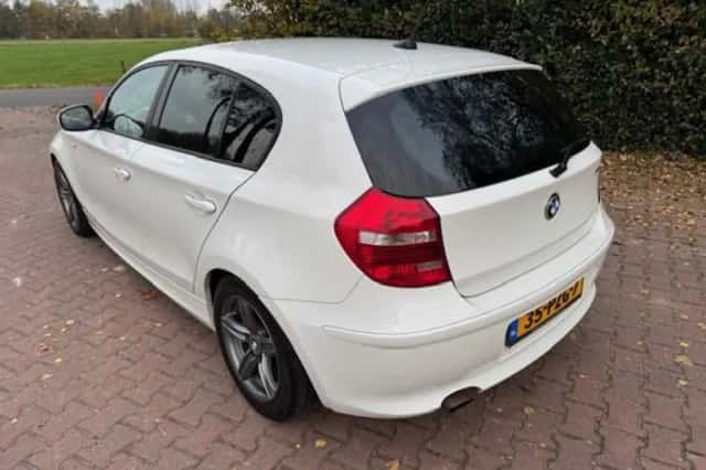 BMW 1-Serie (2011) thumbnail 4