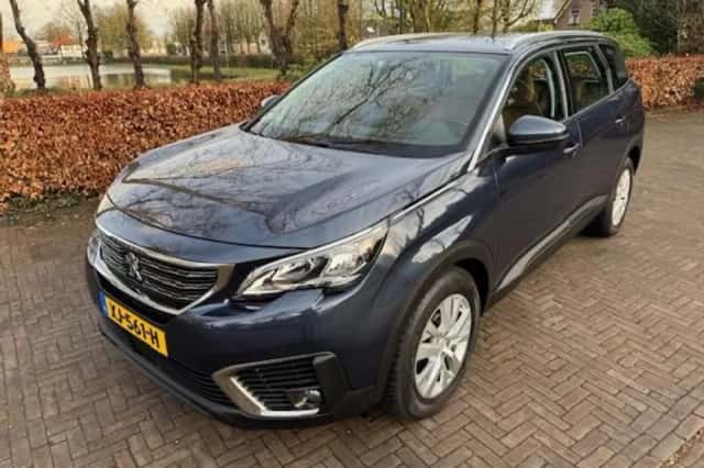 Peugeot 5008 (2019) thumbnail 1