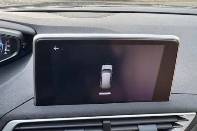 Peugeot 5008 (2019) thumbnail 15