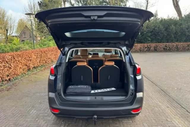 Peugeot 5008 (2019) thumbnail 21