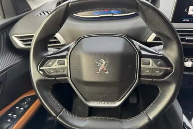 Peugeot 5008 (2019) thumbnail 10