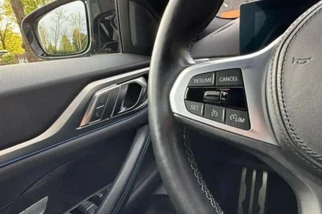 BMW i4 (2022) thumbnail 13