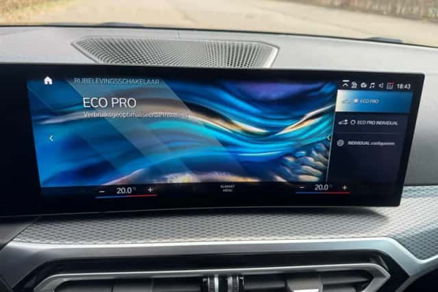 BMW i4 (2022) thumbnail 17