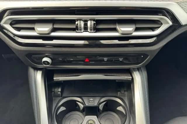 BMW i4 (2022) thumbnail 21