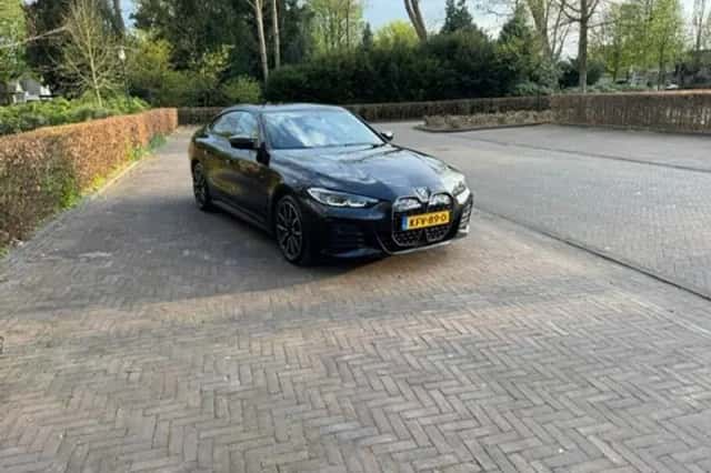 BMW i4 (2022) thumbnail 28