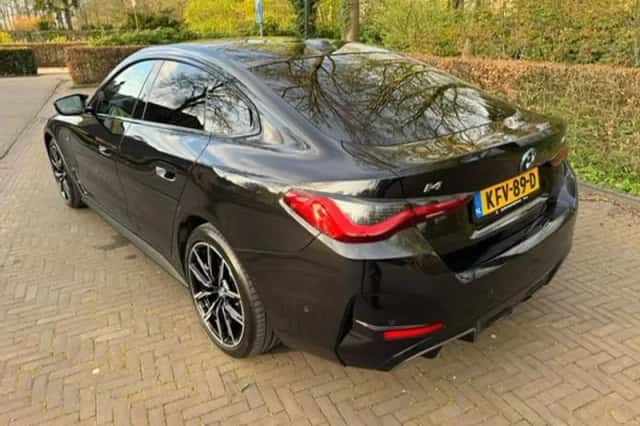 BMW i4 (2022) thumbnail 4