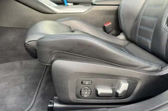BMW i4 (2022) thumbnail 8