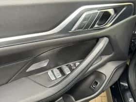 BMW i4 thumbnail 9