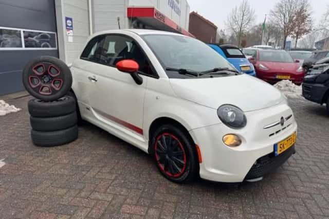 Fiat 500e (2014) thumbnail 3