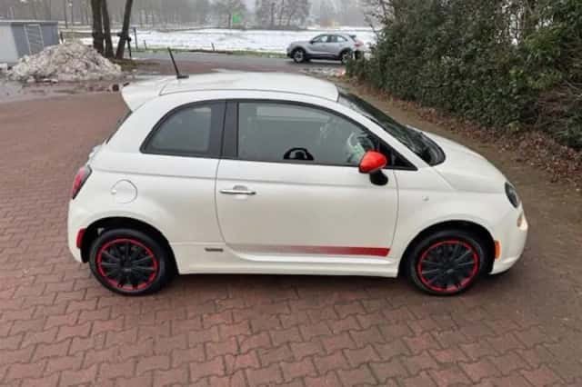 Fiat 500e (2014) thumbnail 22