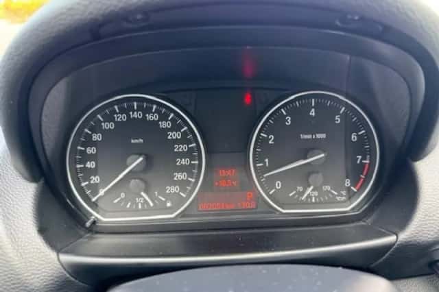 BMW 1-Serie (2011) thumbnail 14