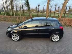 Opel Corsa (2014) thumbnail 3