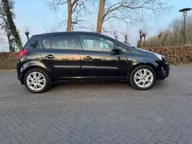 Opel Corsa (2014) thumbnail 22