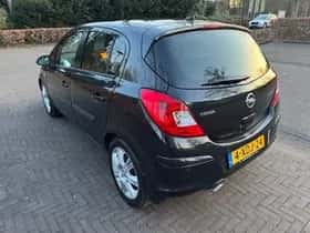 Opel Corsa (2014) thumbnail 4