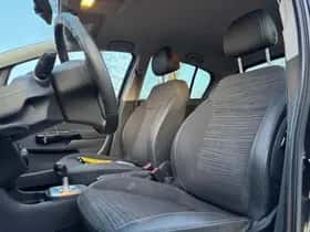 Opel Corsa (2014) thumbnail 6