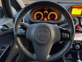 Opel Corsa (2014) thumbnail 9
