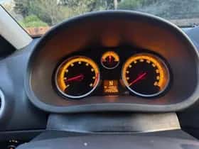 Opel Corsa (2014) thumbnail 10