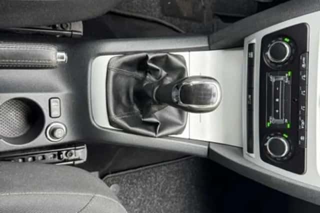 Škoda Octavia (2011) thumbnail 14