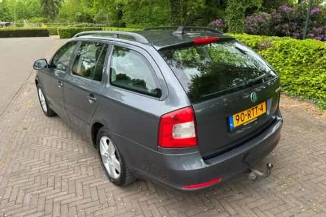 Škoda Octavia (2011) thumbnail 4