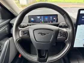 Ford Mustang Mach-E (2021) thumbnail 11