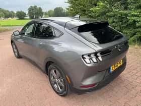 Ford Mustang Mach-E (2021) thumbnail 5