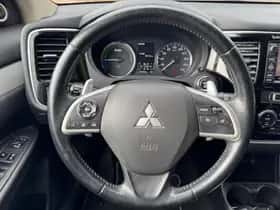 Mitsubishi Outlander (2014) thumbnail 11