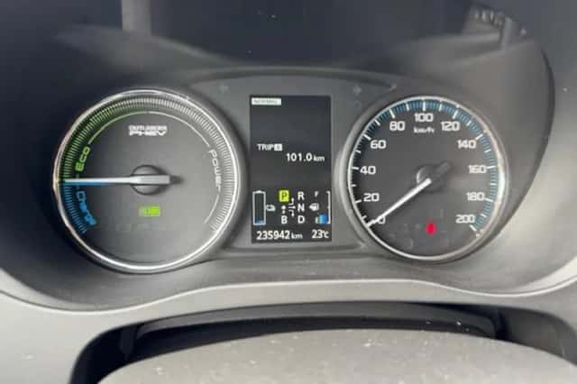 Mitsubishi Outlander (2014) thumbnail 15