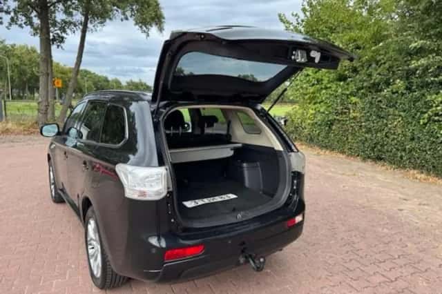 Mitsubishi Outlander (2014) thumbnail 20