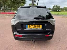 Mitsubishi Outlander (2014) thumbnail 21