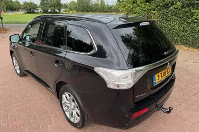 Mitsubishi Outlander (2014) thumbnail 5