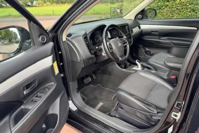 Mitsubishi Outlander (2014) thumbnail 6